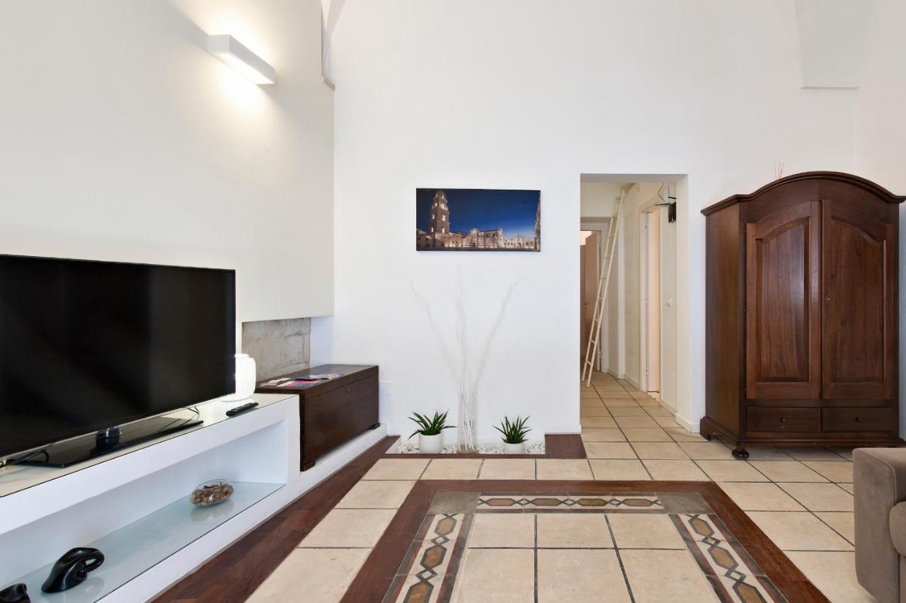 Xenia Old Town - Lecce Selection Villa Bagian luar foto