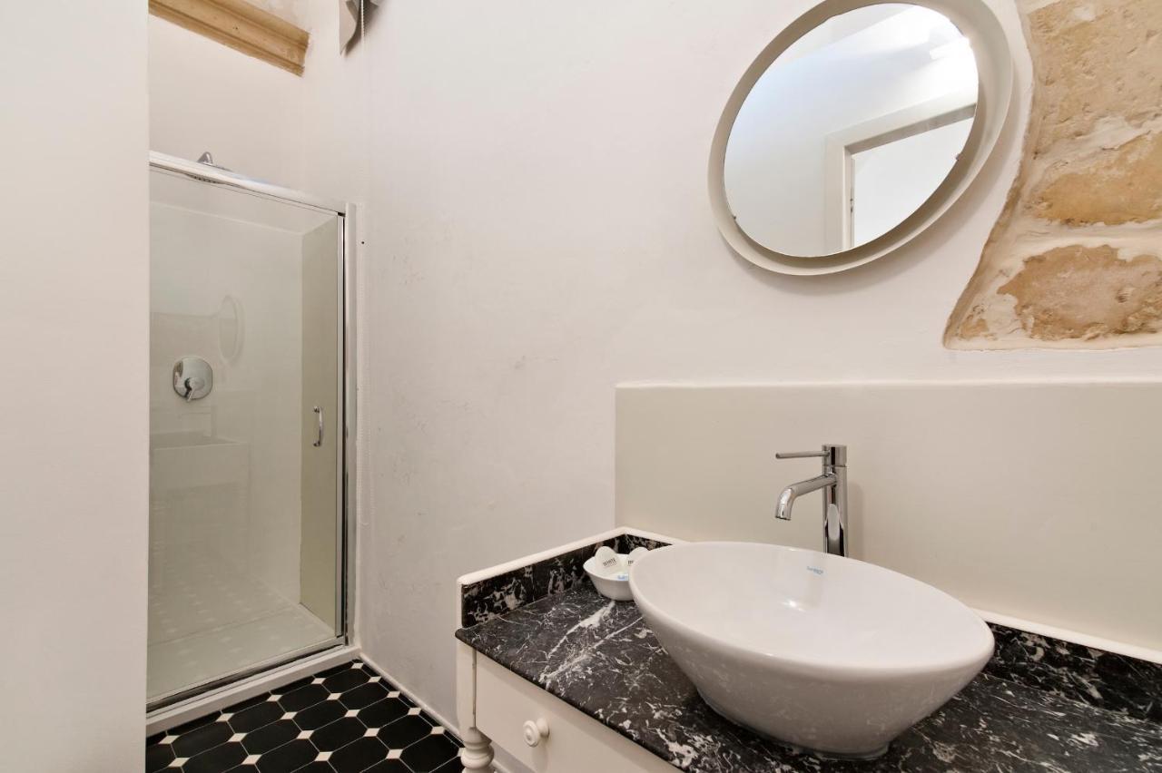 Xenia Old Town - Lecce Selection Villa Bagian luar foto