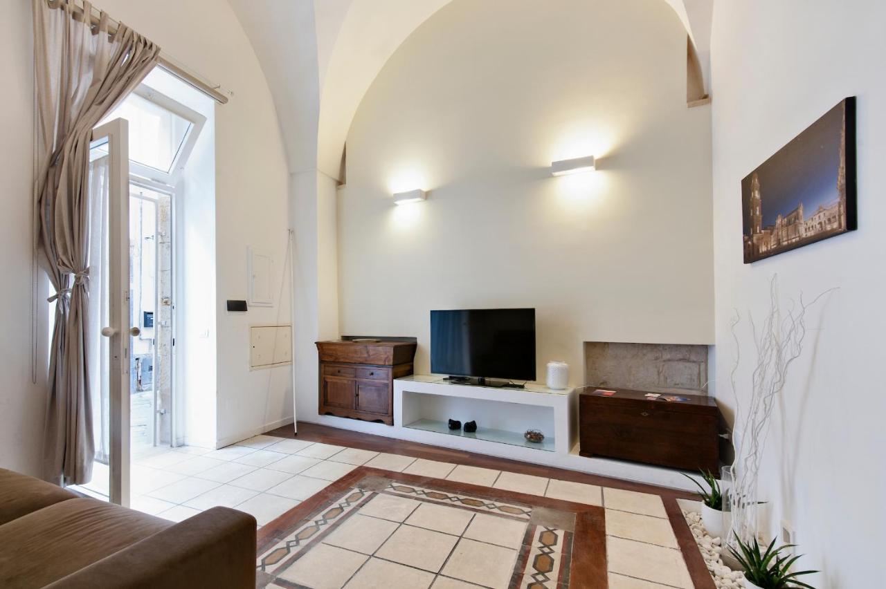 Xenia Old Town - Lecce Selection Villa Bagian luar foto